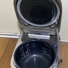 Panasonic IH炊飯器 SR-HY102 シルバー系 の画像