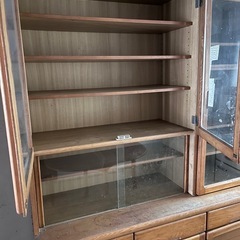 0円！食器棚の画像