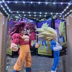ドラゴンボール　超サイヤ人4孫悟空 超サイヤ人3ベジータ フィギュアセットの画像