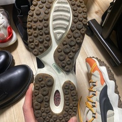 スポーツシューズ の画像