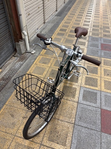 自転車 ミニベロ 20インチ 外装6段変速 Vブレーキ カゴ付 (akira) 千鳥