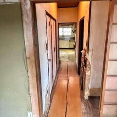 (屋内１階 写真その1)海が見える呉市の庭付きの家と土地の画像