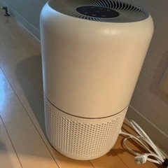 冷蔵庫、空気清浄機、オイルヒーターの画像