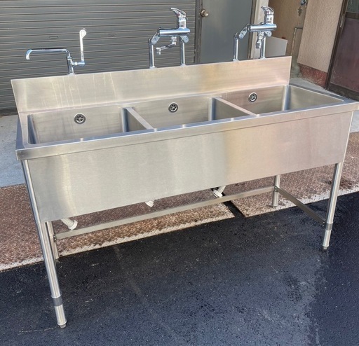 業務用 3槽シンク 3口蛇口付き 混合水栓付き 幅1500×奥600×高さ850+150(mm) 三層シンク 三槽シンク 3曹シンク 流し台 厨房機材 大阪