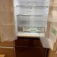 製氷機のみ故障　HITACHI 冷蔵庫 R-WK6200G 615L 黒の画像