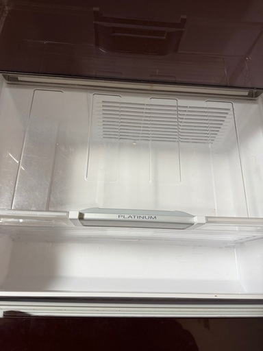 製氷機のみ故障　HITACHI 冷蔵庫 R-WK6200G 615L 黒
