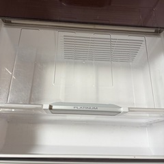 製氷機のみ故障　HITACHI 冷蔵庫 R-WK6200G 615L 黒の画像