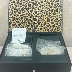 Giovanni Valentinoジョバンニ　ヴァレンチノ　ヒョウ柄シュガーポット＆ミニソーサーの画像