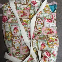 ［美品］花柄の可愛いリュックの画像