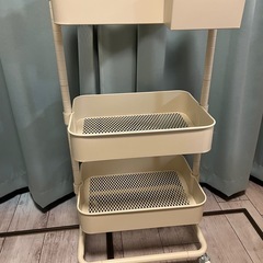 ニトリ スチールワゴン  小物入れ付きの画像