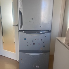 HITACHI冷蔵庫　315L 2015年製の画像