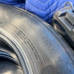195/70R14 タイヤのみの画像