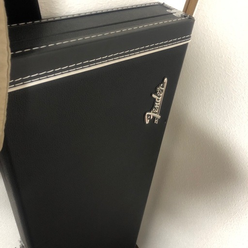 エレキベース　5弦　　ハードケースセット    