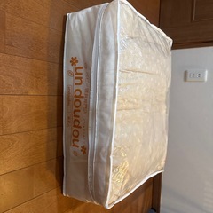 赤ちゃん用寝具の画像