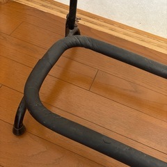 無料で差し上げます。ギタースタンドの画像