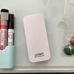 ホワイトボードとペン、クリーナー、他の画像