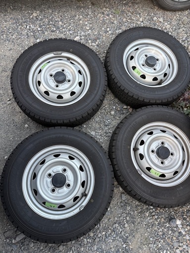 145/80/R12    軽バン軽トラ　スタッドレスタイヤ新品溝