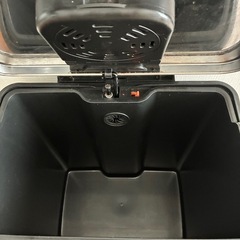 ステンレス ゴミ箱 20L(30Lゴミ袋対応) メタリックシルバー 消臭剤ポケット付の画像