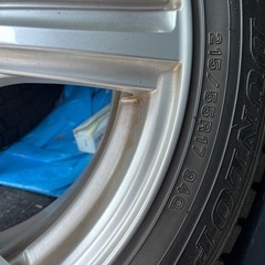 ダンロップ スタッドレス タイヤとVIOLENTOホイールのセットの画像