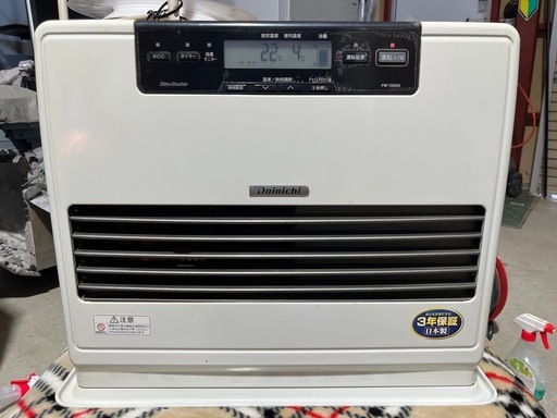 ダイニチ　石油ファンヒーター　ブルーヒーター　ホワイト　９．０ℓタンク　大型タイプ　２０１８年製　コンクリート２５畳／木造１９畳　８段階油量モニター　パワフル秒速消臭システム　ｅｃｏモード　ＦＷ－７２ＤＸ４　オフィス　店舗　新品時メーカー希望小売価格７６，７８０円