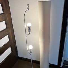 フロアースタンドの画像