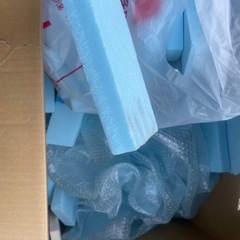 大量のスタイロフォーム片の画像