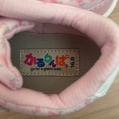 【新品未使用】かるりんぱ ピンク花柄 シューズ 16.0cmの画像