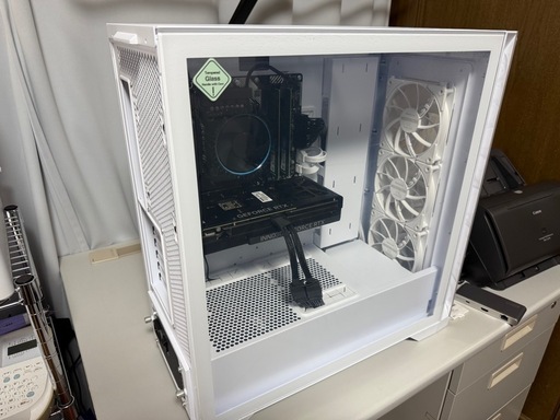 お譲り先決定【使用3ヶ月超美品】高性能ゲーミングPC｜RTX 4070 Ti SUPER｜32GB