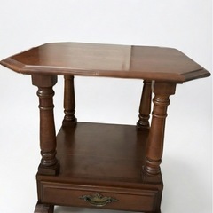 カナダ Vilas社製 コロニアル サイドテーブルの画像