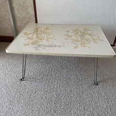 ミニテーブルの画像