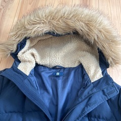 140ユニクロ　ダウンコート  ボアフード付き　ネイビーの画像