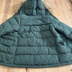 130ユニクロ　ダウンコート ボアフード付き　オリーブグリーンの画像