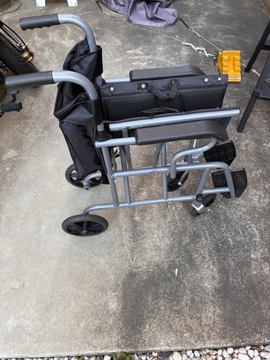 車椅子　介護　介助
