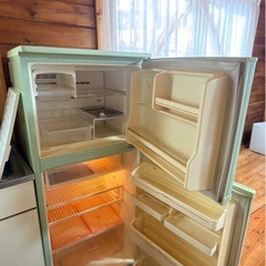 差し上げます。アンティーク　冷蔵庫　の画像