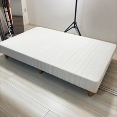 脚付きマットレスベッド ボンネルコイル仕様  LOWYAの画像