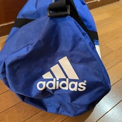 アディダス　ボストンバッグ　かばん　鞄　修学旅行　海外　スポーツ　ショルダーバッグ　ハンドバッグの画像
