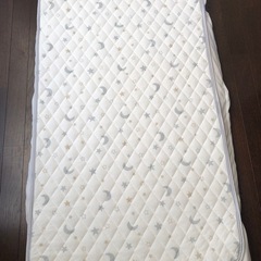 ベビーベッド・布団セットの画像