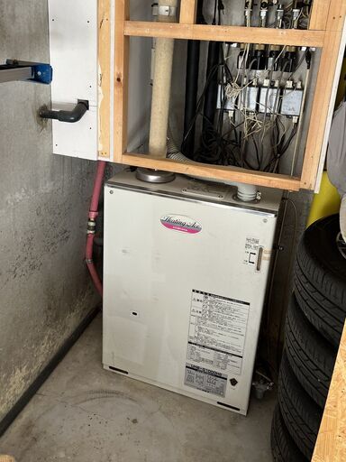 引き取り限定　灯油温水ボイラーと90L？灯油タンク