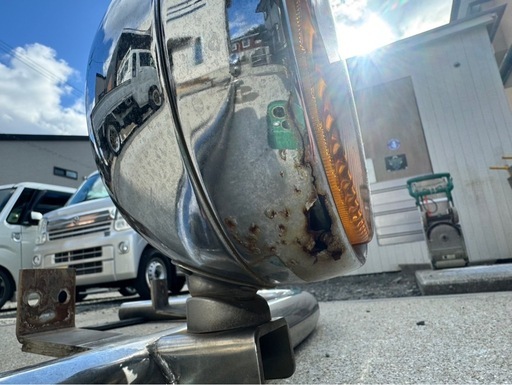 ISUZU フォグランプステー　①