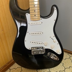 エレキギター！ストラト！ほぼ新品！フェンダーだったら良かったんですけどね。の画像