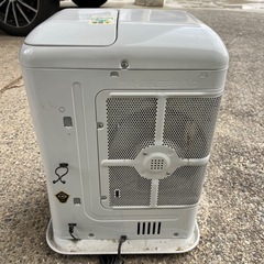 石油ファンヒーターの画像