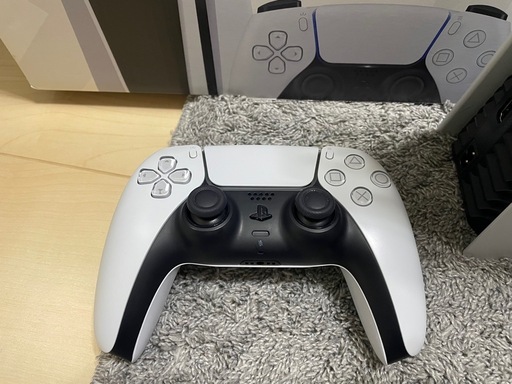 PlayStation 5 PS5本体 CFI-1100A01 ディスクドライブ版　モンスターハンター付き (ディスク)