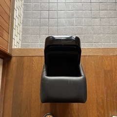 コンソールボックス　やや傷汚れ有り
の画像