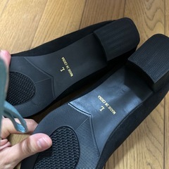 新品　ブラックパンプス　23.5センチの画像