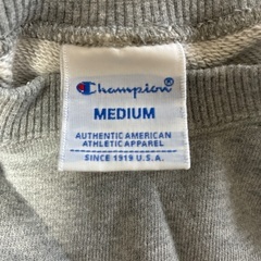 ニューバランス、チャンピオン　トレーナーの画像