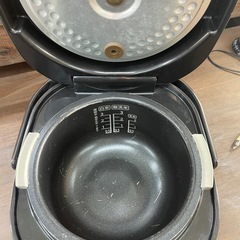 炊飯器の画像