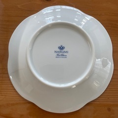小皿5枚セット　NARUMIの画像