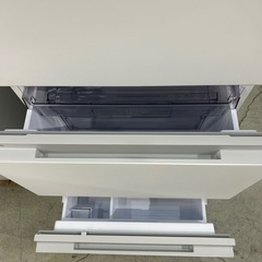 ⭐️特別セール中⭐️配達可【パナソニック】冷蔵庫326L★2025年製 クリーニング済み/6ヶ月保証付き【管理番号12401】横の画像