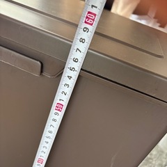 大きめのゴミ箱の画像