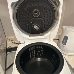 炊飯器の画像